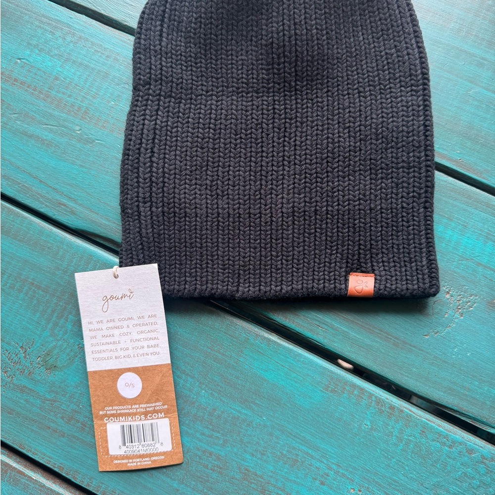 Goumi Ribbed Black Knit Beanie with Leather Tag